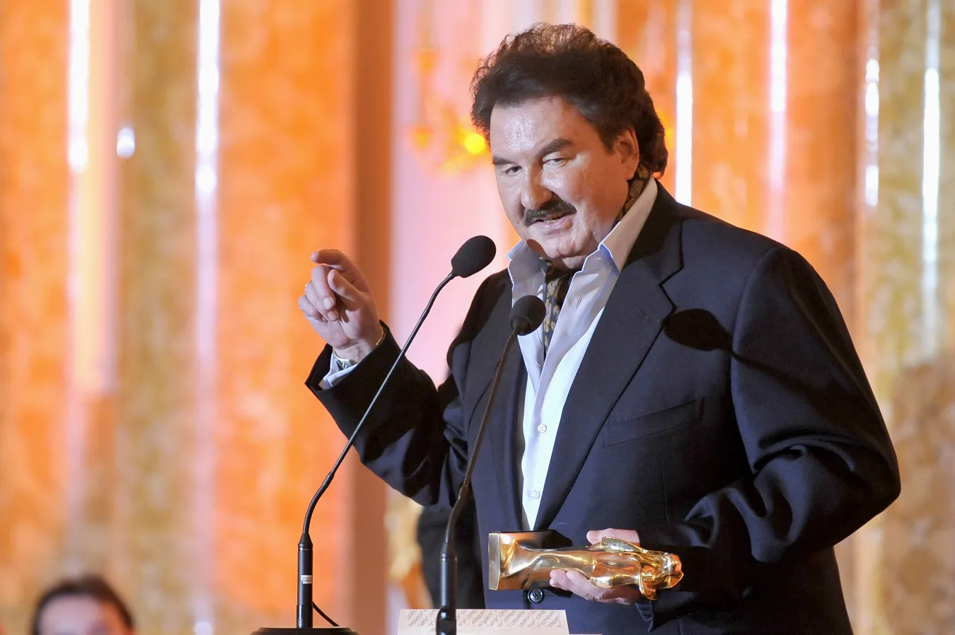 Wspomnienie o ostatnich chwilach  Krzysztofa Krawczyka. "Niosłem go na rękach"