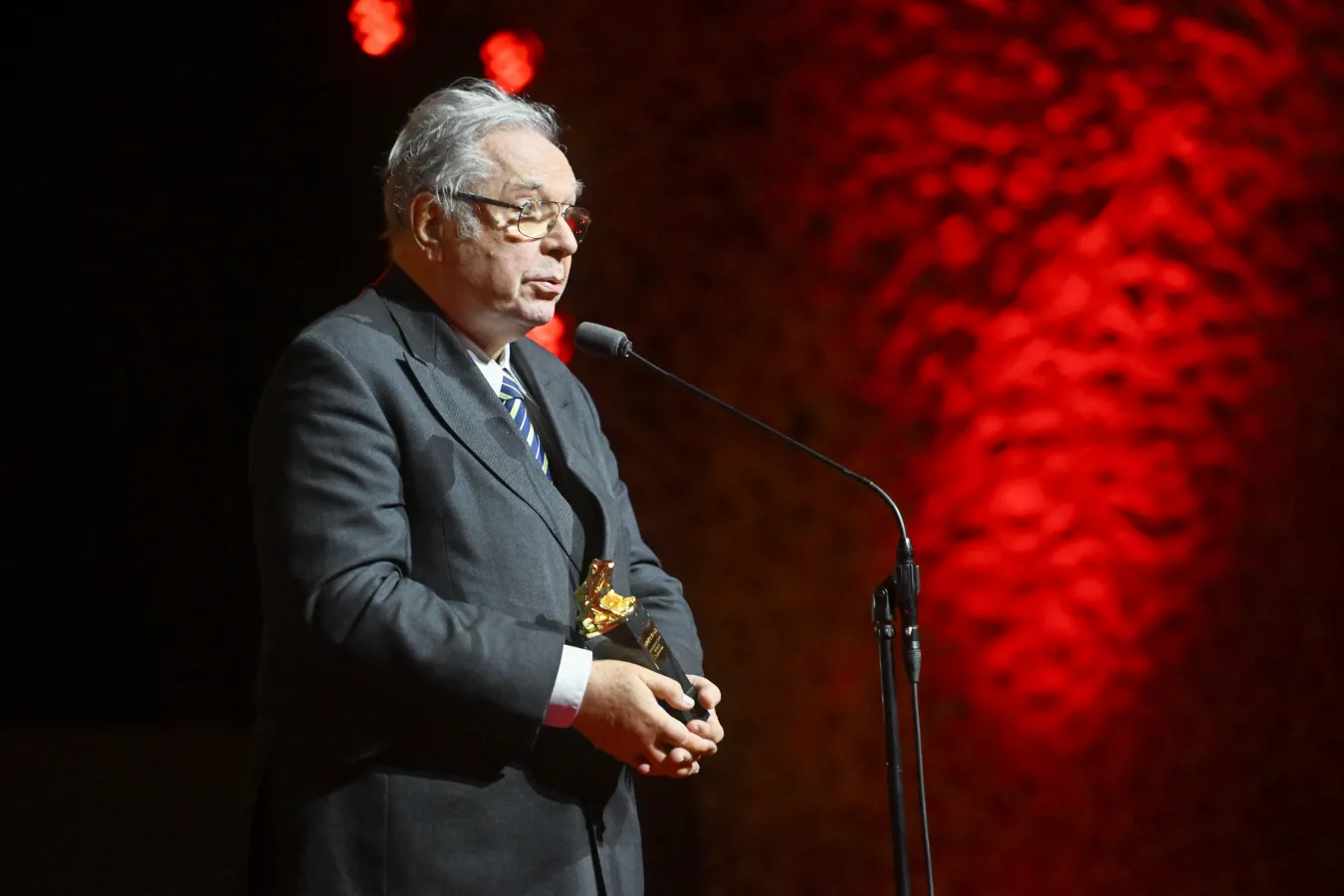 Krzysztof Zanussi miał wypadek. Jest już po operacji