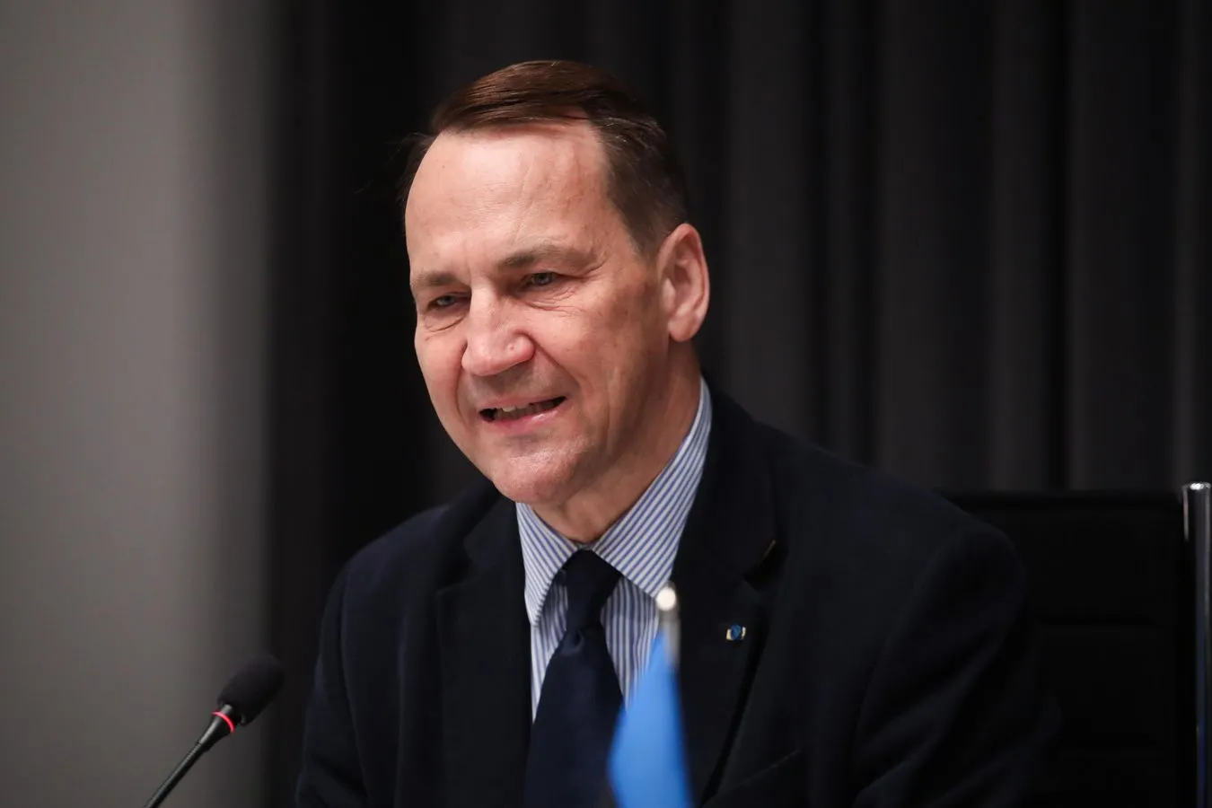 Facebook i Instagram pod lupą KE. Sikorski: Ostatnia nadzieja ludzkości