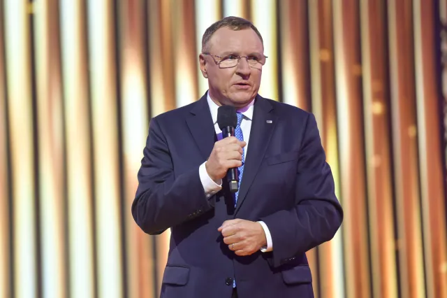 Jacek Kurski o aferze sprzed lat. Miał wymeldować własnego syna