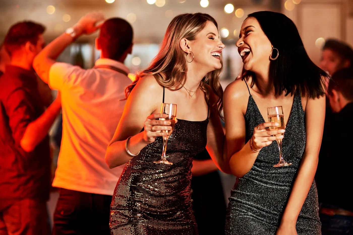 alkohol kobiety impreza weekend relaks czas wolny