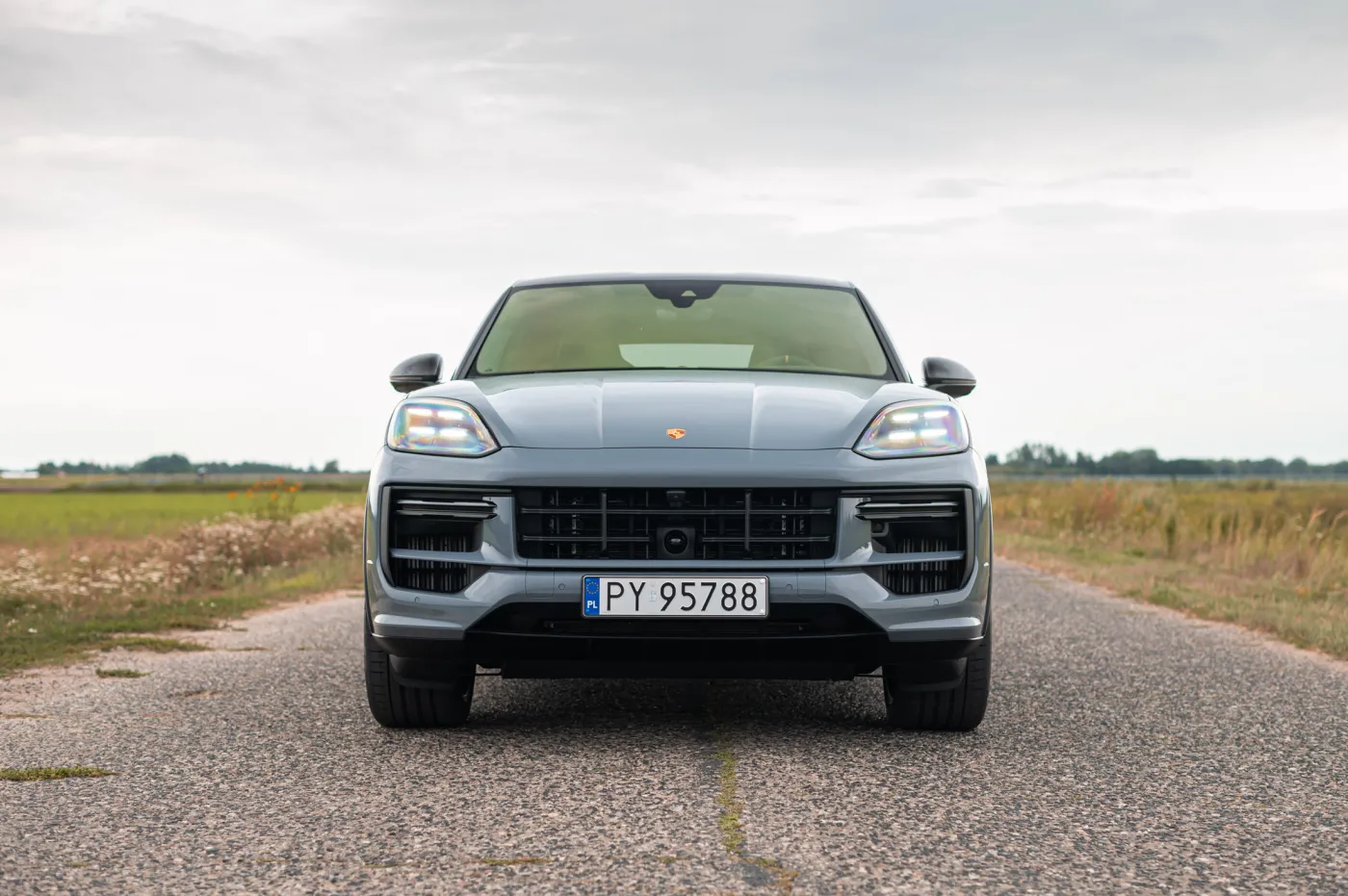 porsche-cayenne-turbo-ehybrid-coupe-z-pakietem-gt-38263162.jpg