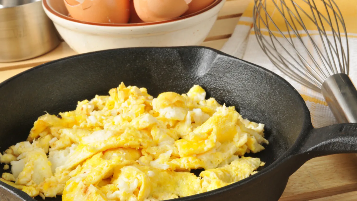 Dodaj do jajecznicy na śniadanie. Miną godziny, zanim poczujesz głód