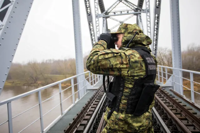 Polska zapłaci migrantom za wyjazd z kraju. Znamy szczegóły planu