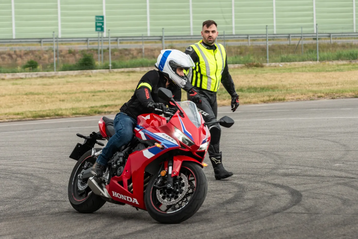 akademia-motocyklowa-autodromu-jastrzab-i-hondy-38405283.png