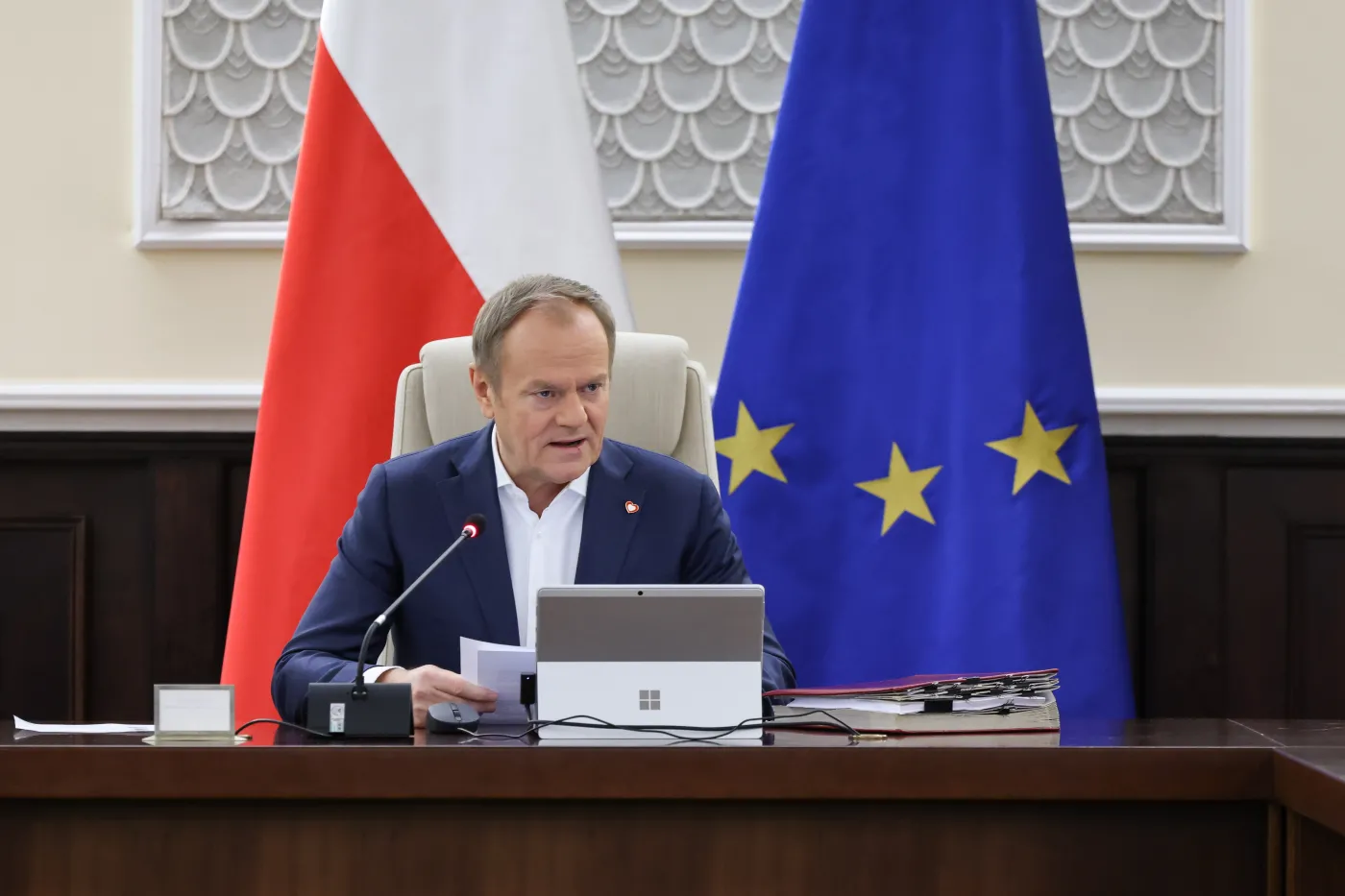 Microsoft i Google w Polsce. Tusk zapowiada miliardowe inwestycje, eksperci studzą optymizm
