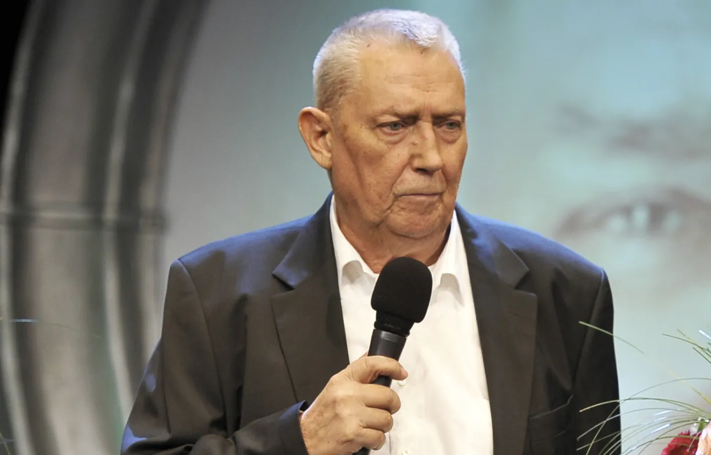 Siostra wspomina ostatnie chwile Wojciecha Młynarskiego. "Nie mówił, ale dał mi znak"