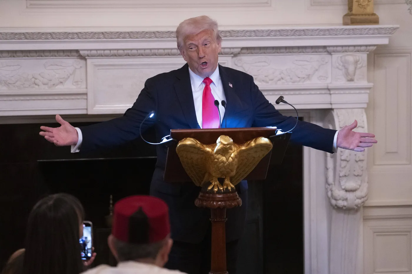 Polowanie na studentów. Trump cofa wizy za poglądy?