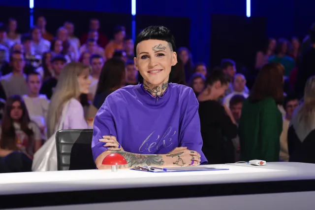 Agnieszka Chylińska nie skończyła szkoły, nie ma matury. Od rodziców dostała "wilczy bilet"