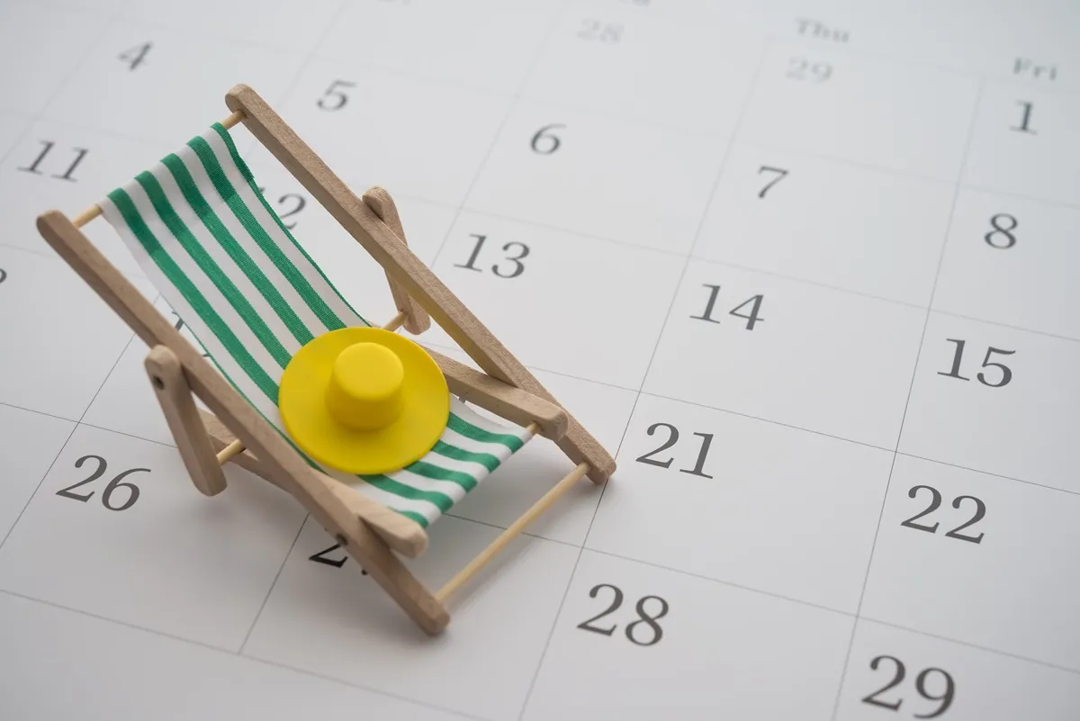 Ponad 2700 zł lub 3600 zł dofinansowania do wakacji. Wczasy pod gruszą 2025. Jakie warunki trzeba spełnić?