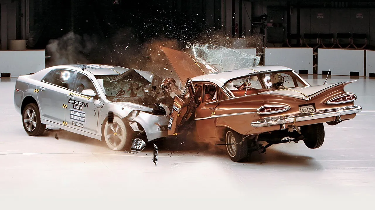 crash-test-chevrolet-bel-air-vs-chevrolet-malibu-38557248.jpg