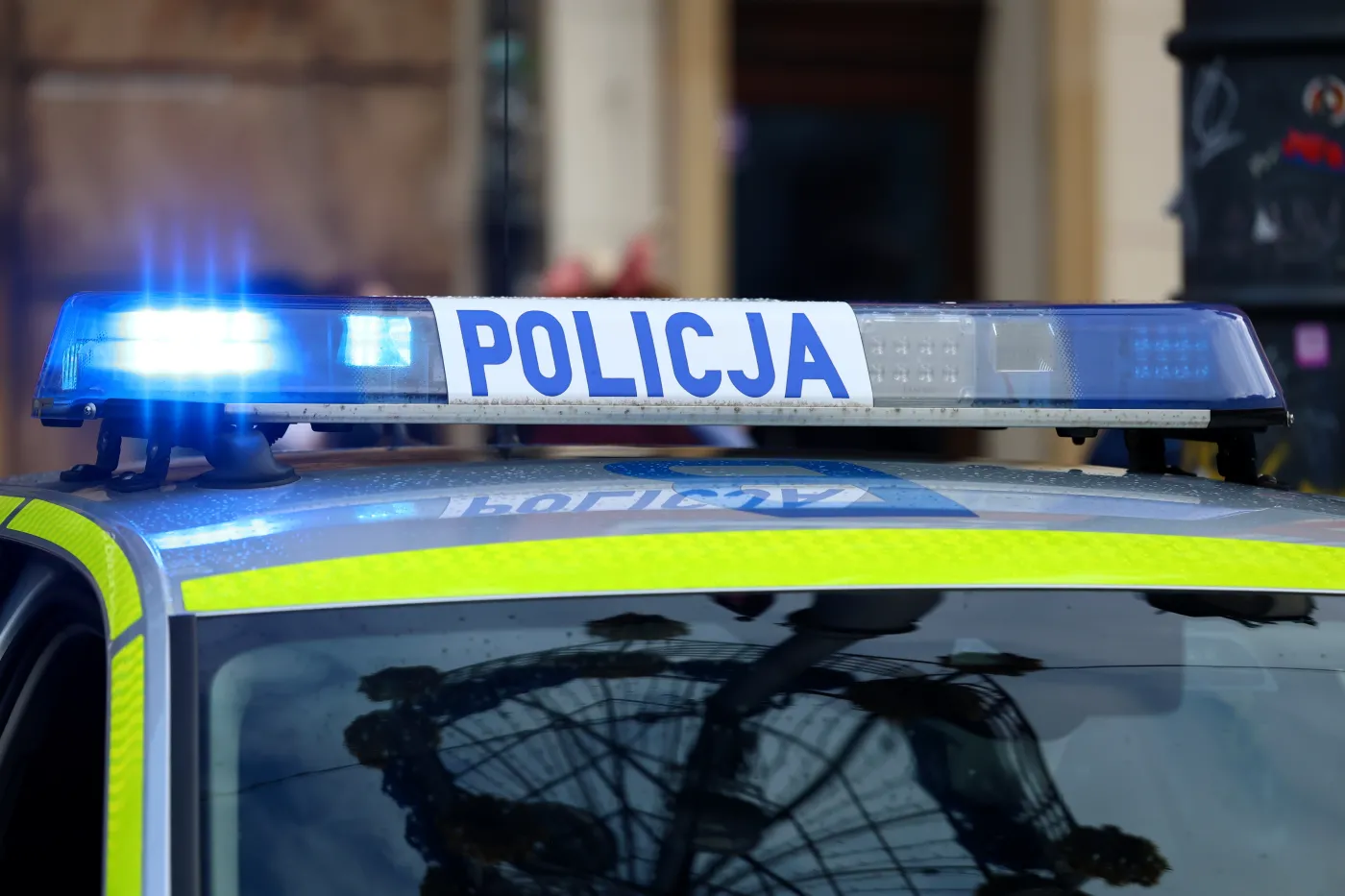 Działacz Konfederacji ścigany przez policję. W aucie miał 2 kg mefedronu i amunicję