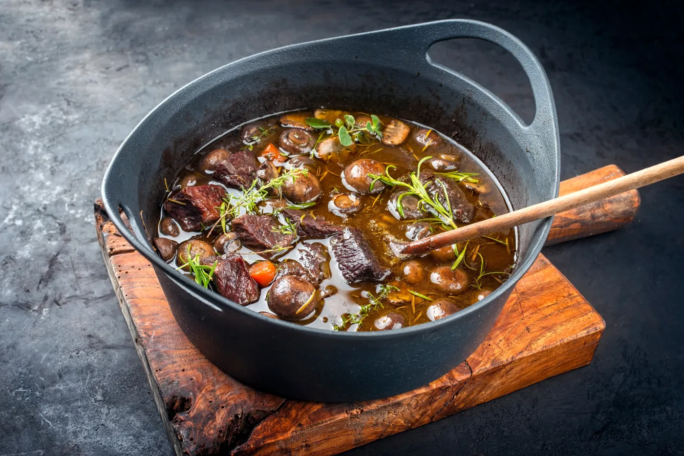 Pyszny obiad na środę. Podajemy przepis, Ty gotujesz. Idealny gulasz z grzybami