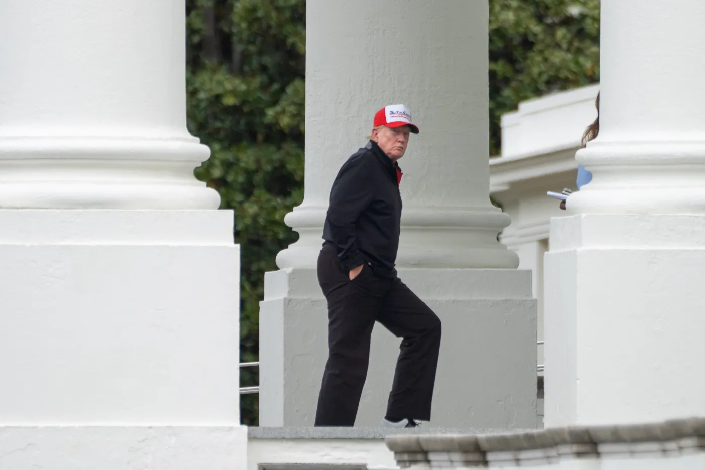 Donald Trump robi rewolucję w Białym Domu. Ludzie w USA w szoku