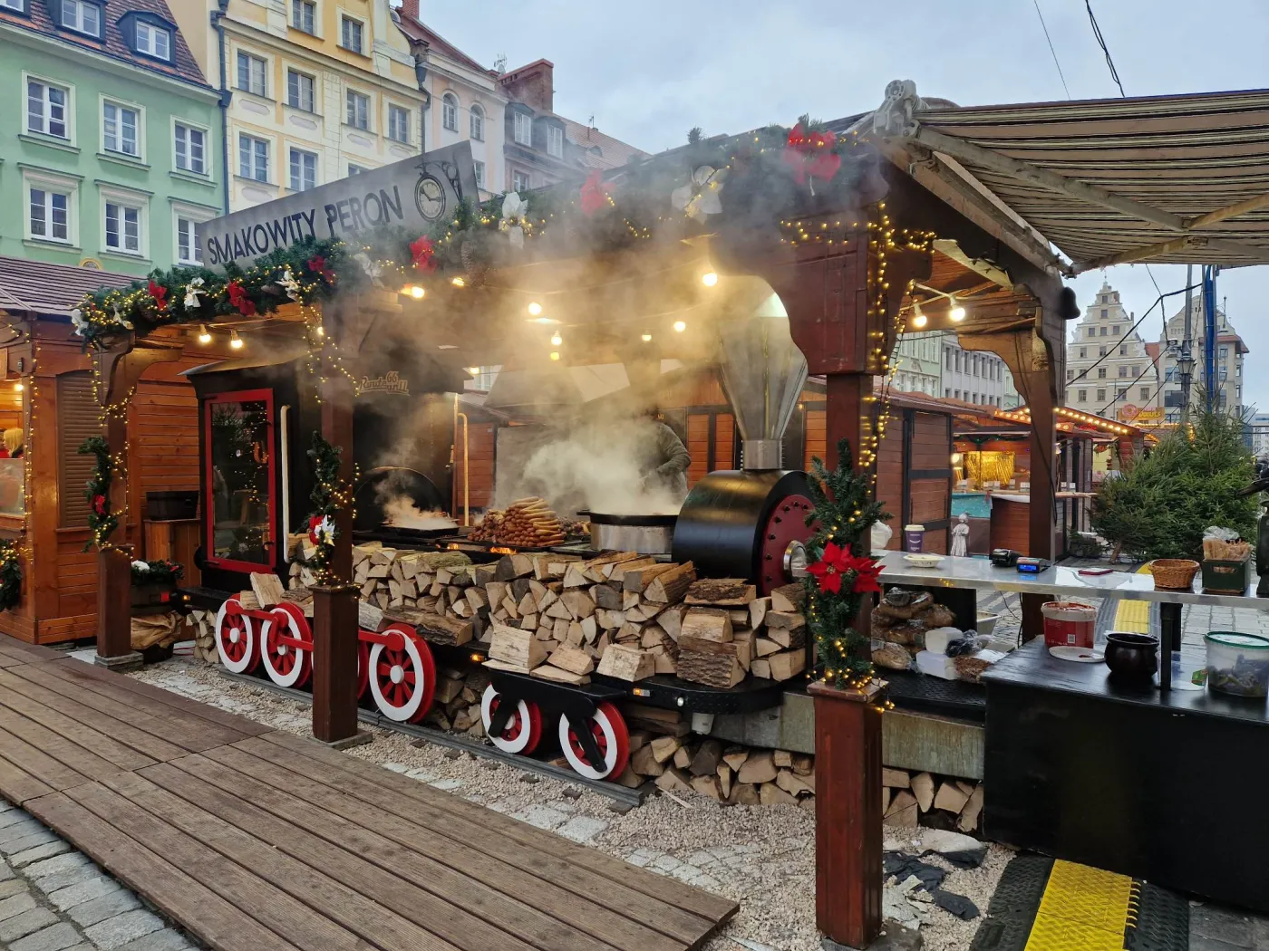 Najpiękniejsze jarmarki bożonarodzeniowe w Polsce. Piszą o nich m.in. CNN i "The Guardian"