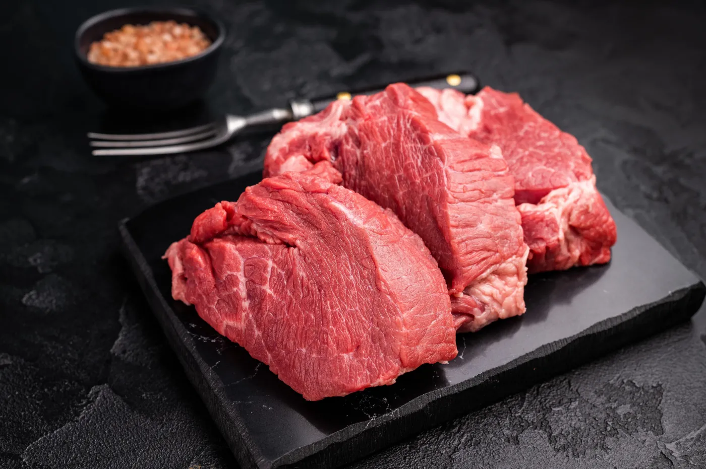 Skandal wokół skażonej wołowiny. Oburzenie polskich rolników i apel do UE