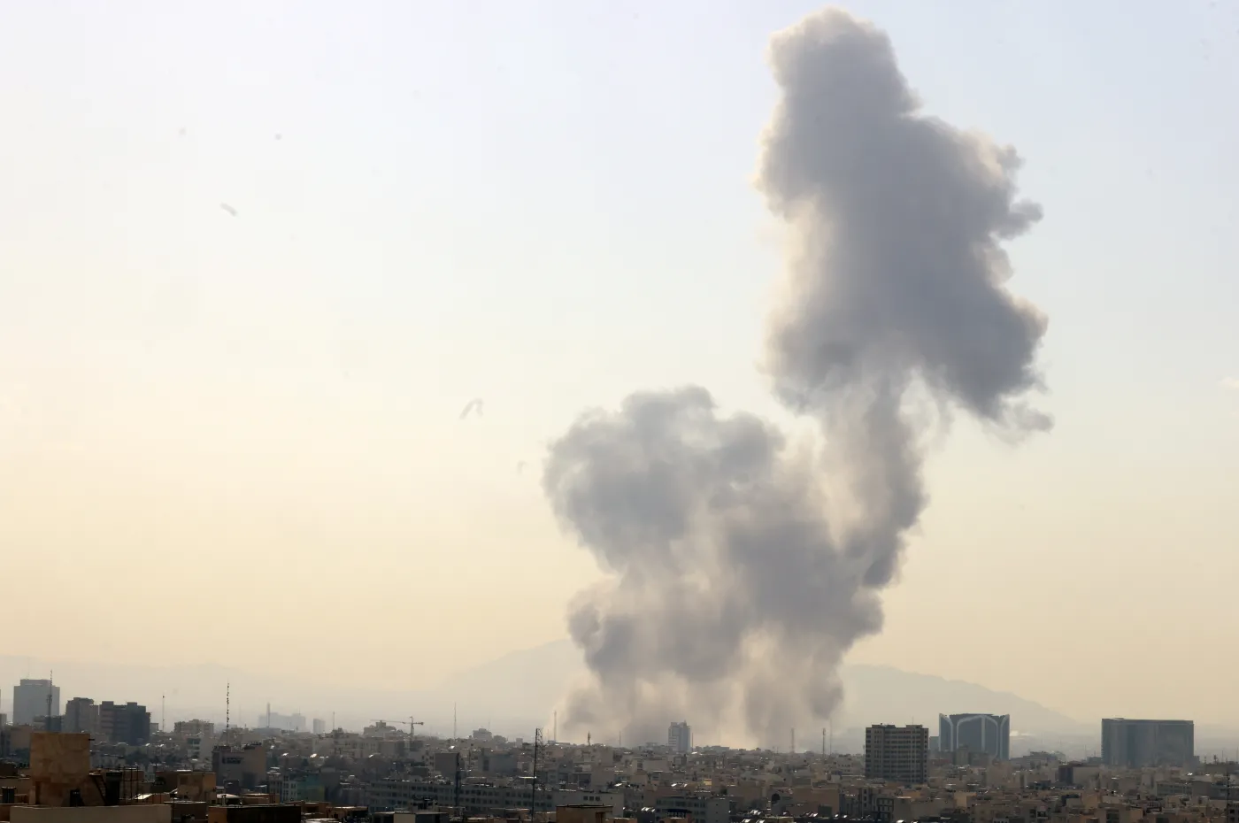 USA i Izrael uderzają w Iran. Media: Trwają ataki