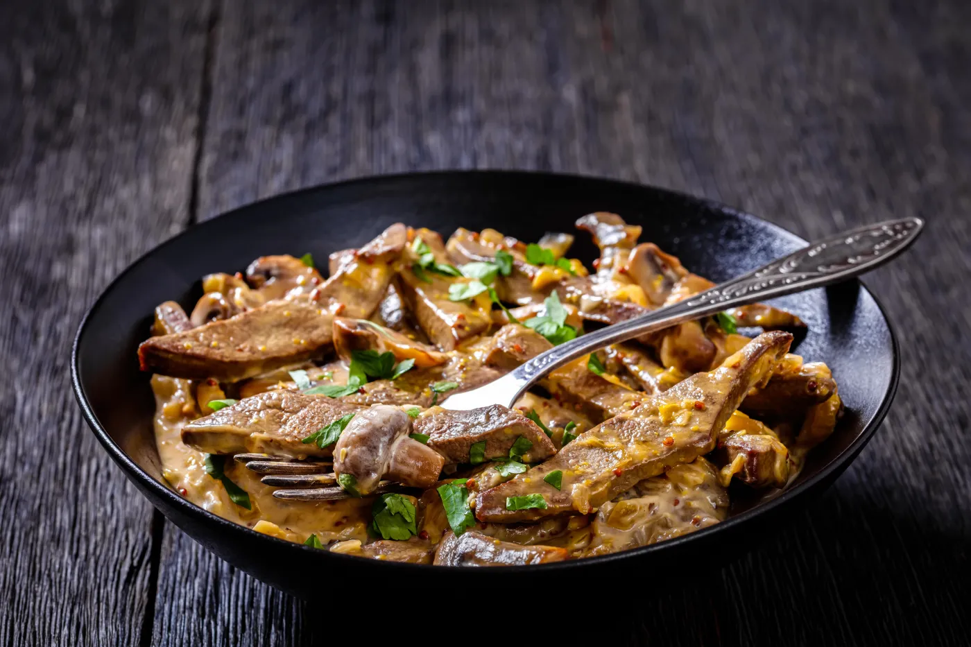 wątróbka z pieczarkami