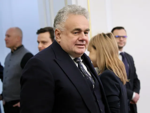 TV Republika tonie, inne firmy Sakiewicza przynoszą dochody. Takie ma biznesy szef telewizji