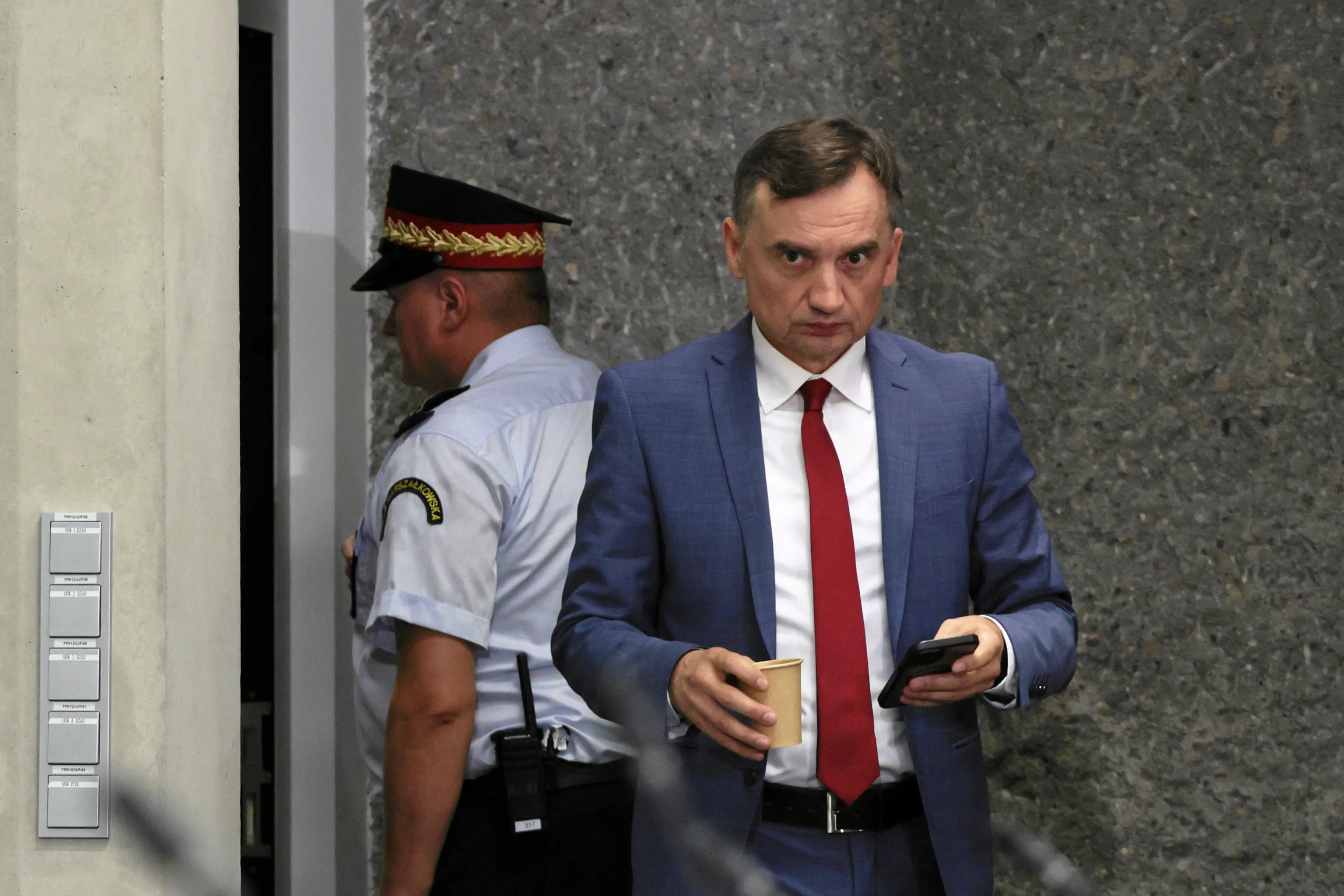 Politycy o "przeprowadzce" Ziobry z Węgier do USA. "Skompromitowany tchórz"