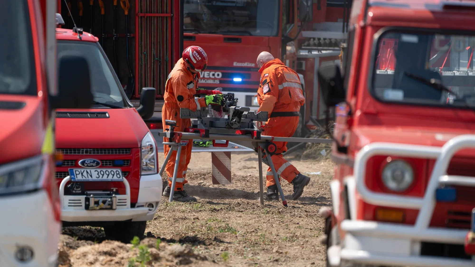 Nocny pożar i ewakuacja w Świnoujściu. W akcji kilkanaście zastępów strażaków