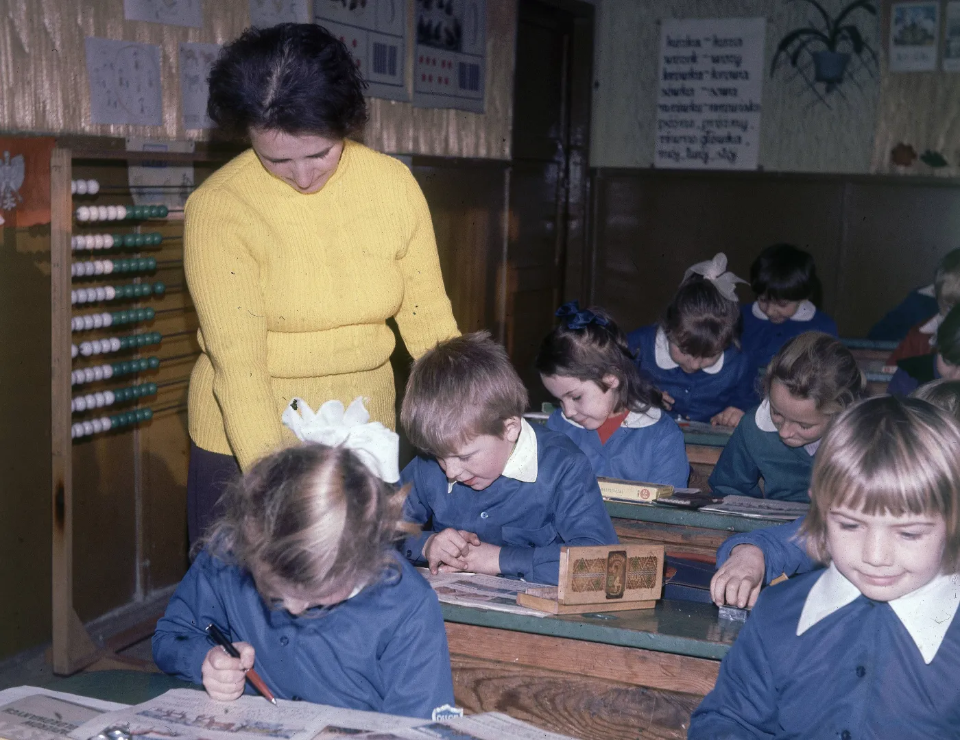 Pokolenie AI polegnie. Dzieci PRL uśmiechną się już przy pierwszym pytaniu tego quizu