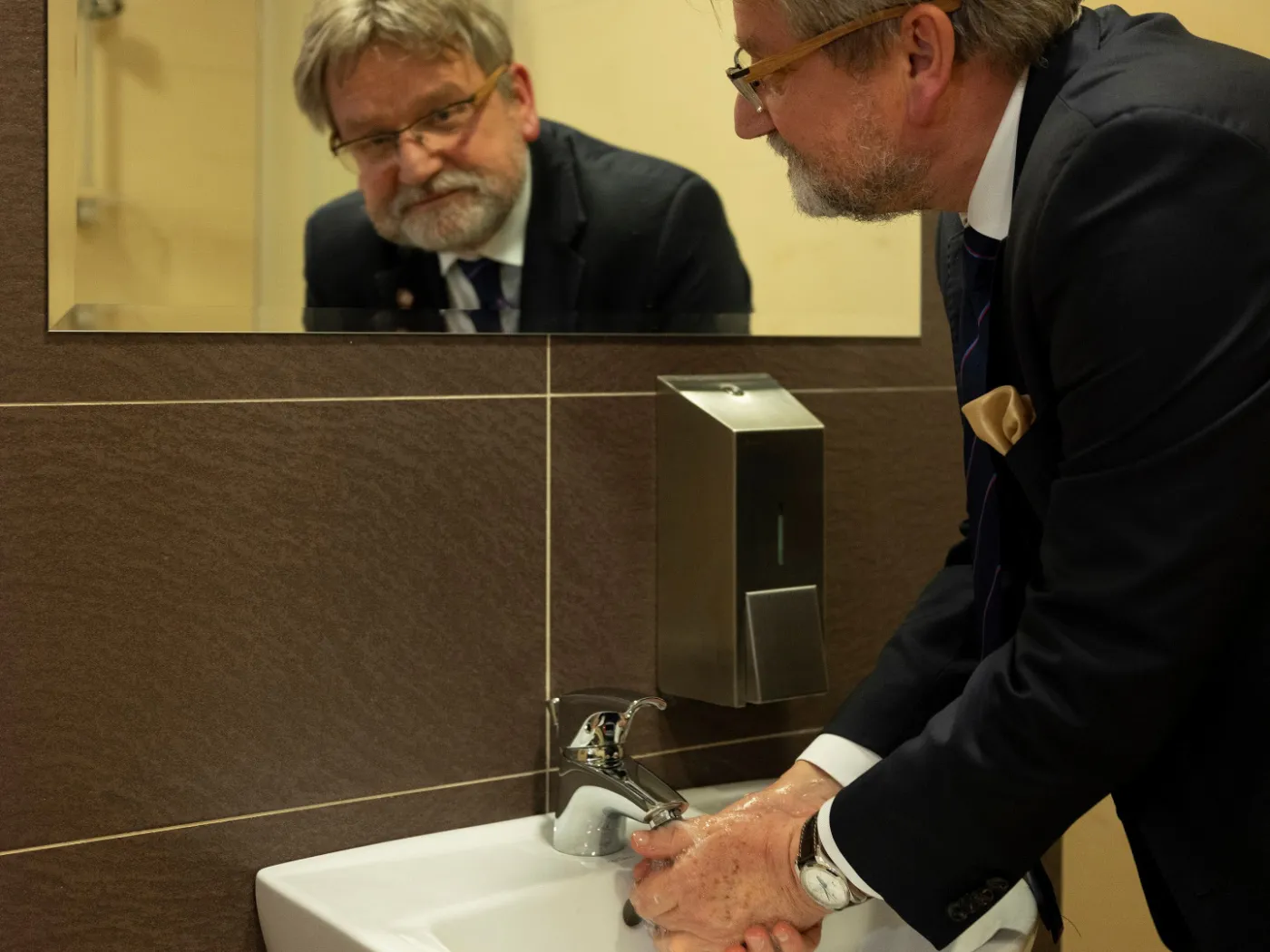 Pinkas: Jestem w piekle. Wielu polityków powinno włożyć sobie lód do majtek