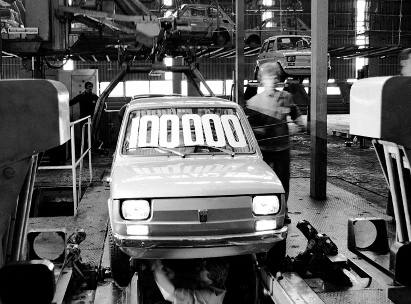 medium_1_20100917_578_100_000_fiat126p_fsm_tychy_1975_1618691.jpg