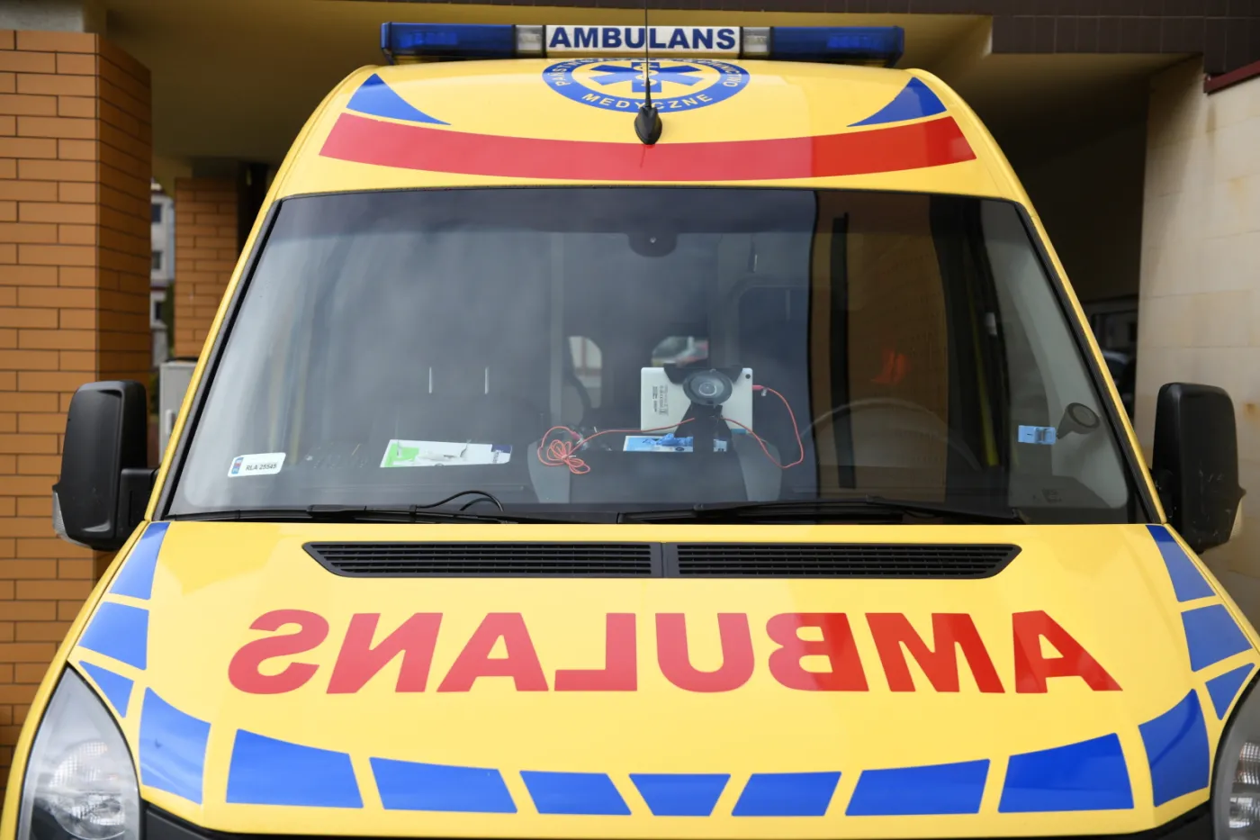 Medycy wypraszani ze sklepów i proszeni o wyprowadzenie się. Relacja pielęgniarza [WIDEO]