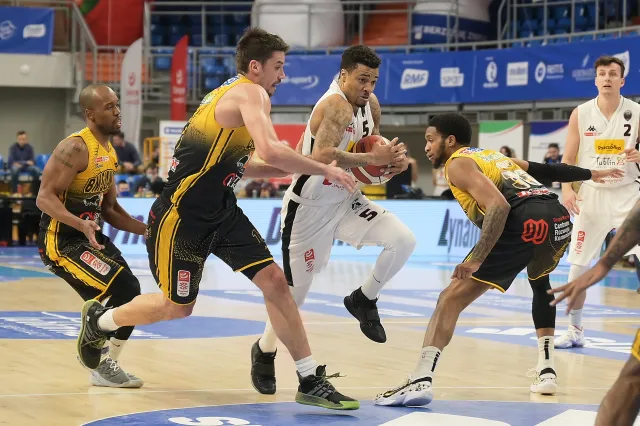 Liga Mistrzów FIBA: Wymagający rywale koszykarzy z Ostrowa