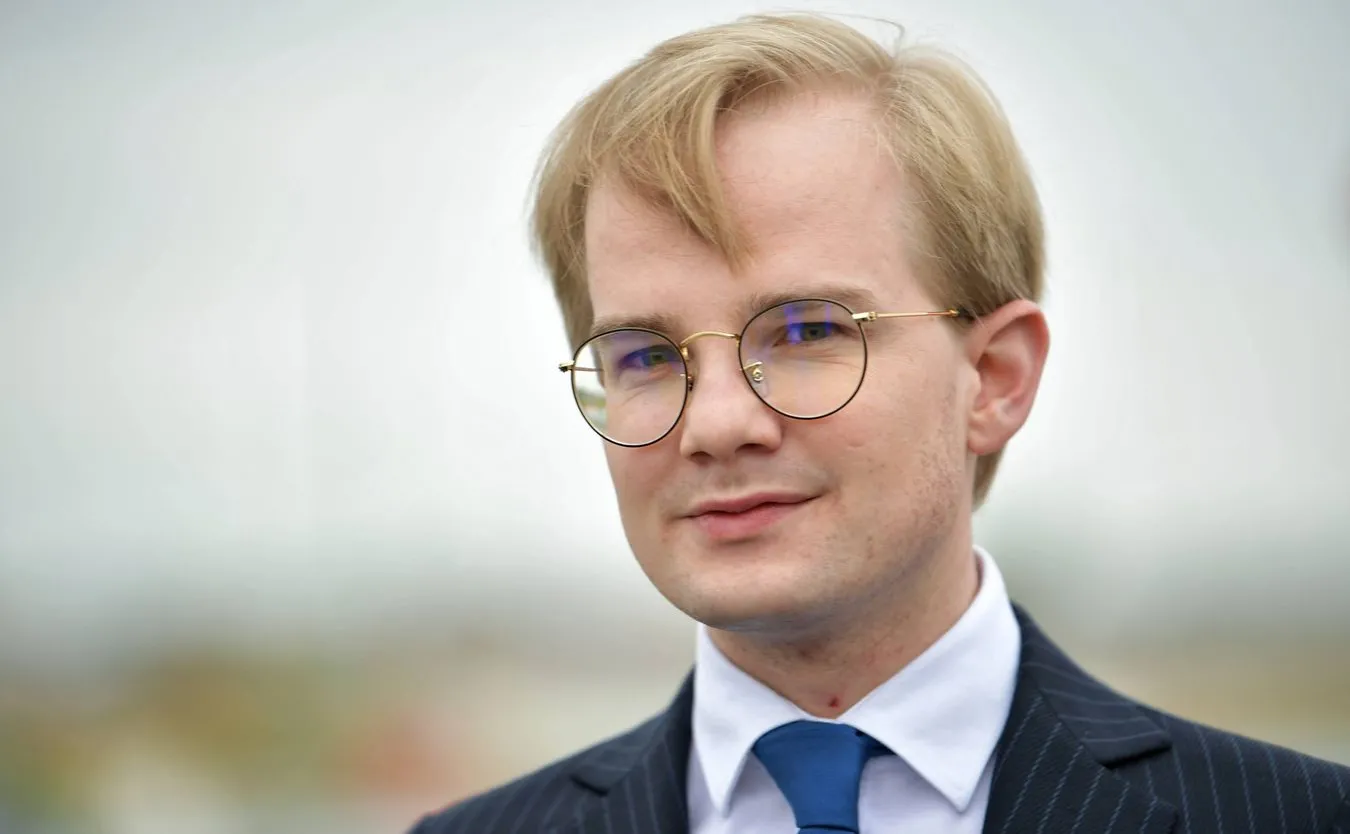 Patkowski gra w grę komputerową. Zrobił sobie z Polski Sim City [FELIETON]