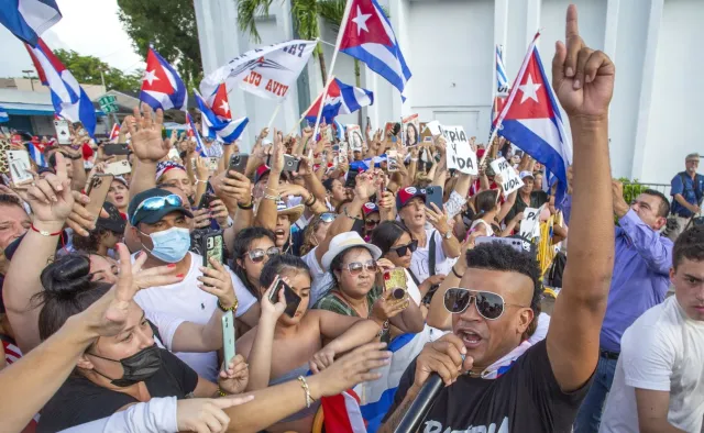 Po protestach obywateli, rząd Kuby znosi tymczasowo cła m.in. na żywność