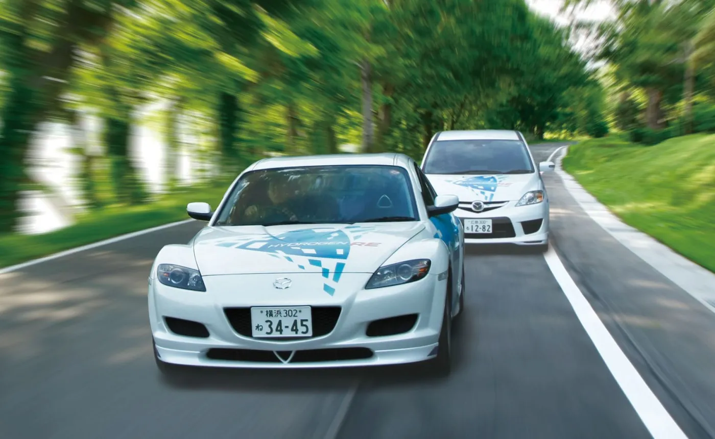 mazda-rx8-hydrogen-re-i-premacy-hydrogen-re-hybrid-37064609.jpg