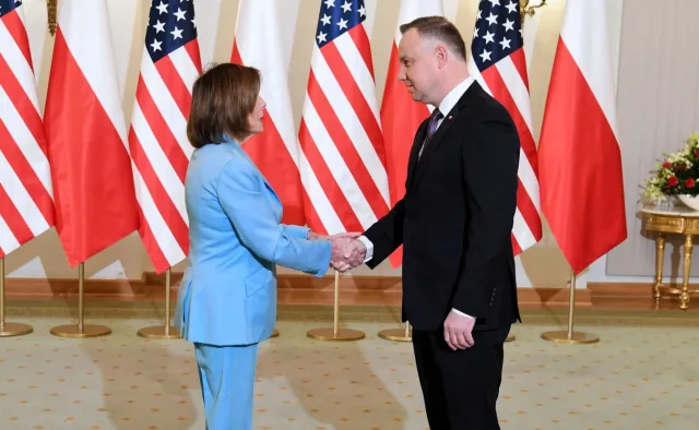 Spotkanie prezydenta Dudy z Nancy Pelosi. "Stoimy ramię w ramię z Ukrainą"