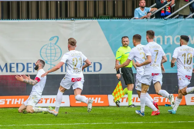 Ishak uszczęśliwił Poznań. Lech nowym liderem Ekstraklasy! [WIDEO]