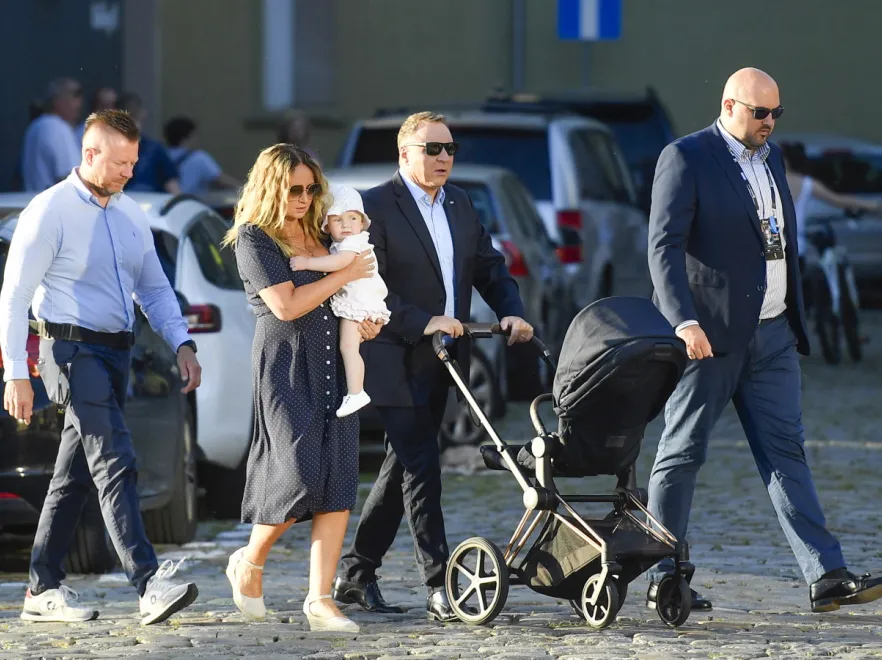 Idylla z każdej strony: Córka Kurskich zadebiutowała na festiwalu w Opolu. FOTO