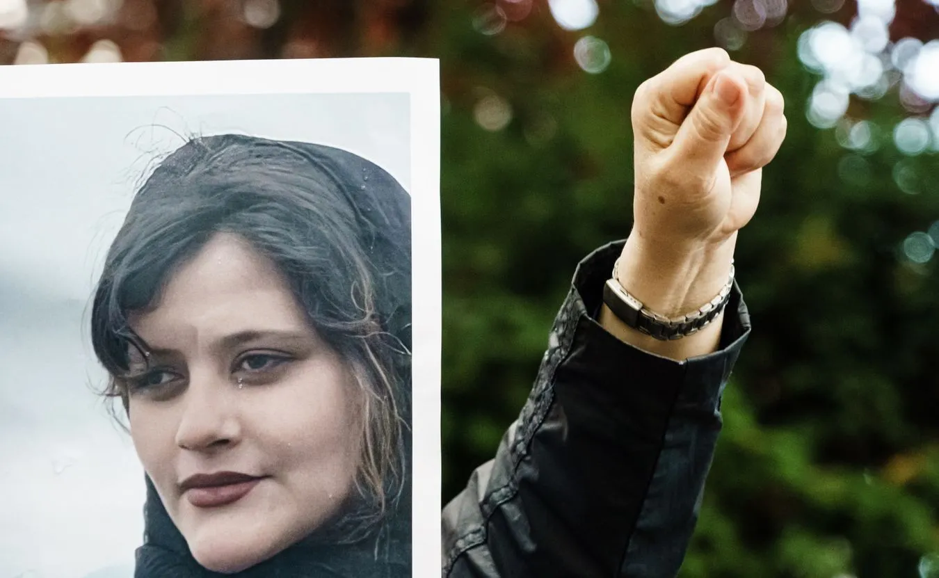 W Iranie wybuchają protesty i zamieszki z powodu śmierci 22-letniej Mahsy Amini