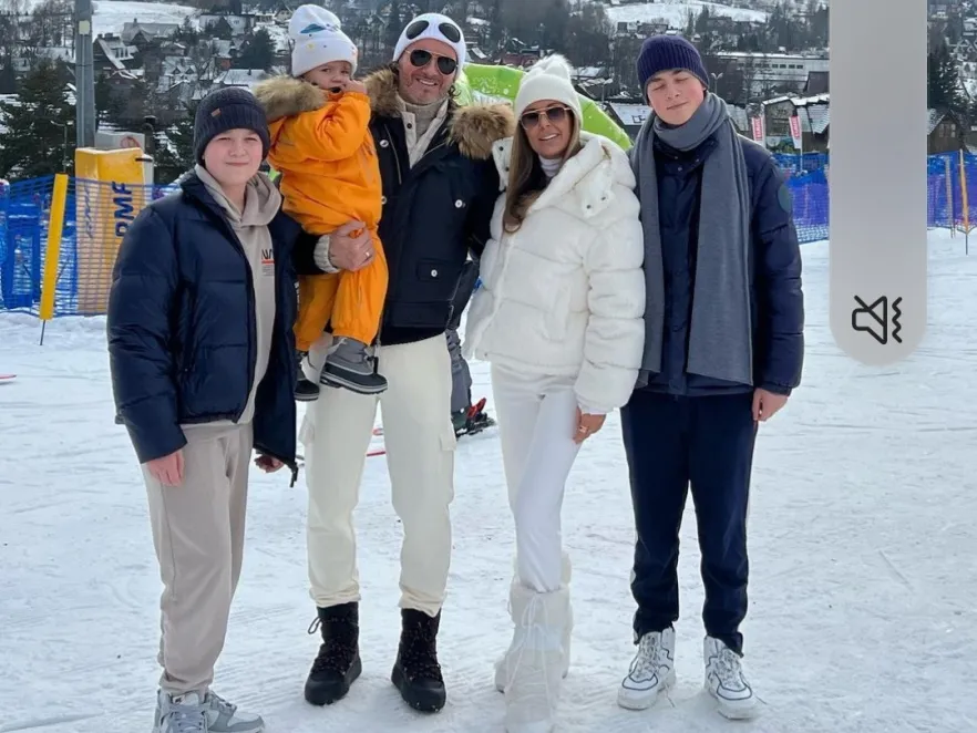 Majdanowie wyjechali w góry. Internauci śmieszkują. "Czas z rodziną spędzony w windzie" [FOTO]
