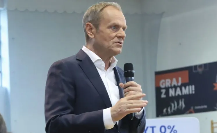 Tusk o kryzysie zbożowym: Zniesienie cła nie oznaczało, że należy zrezygnować z kontroli na granicy