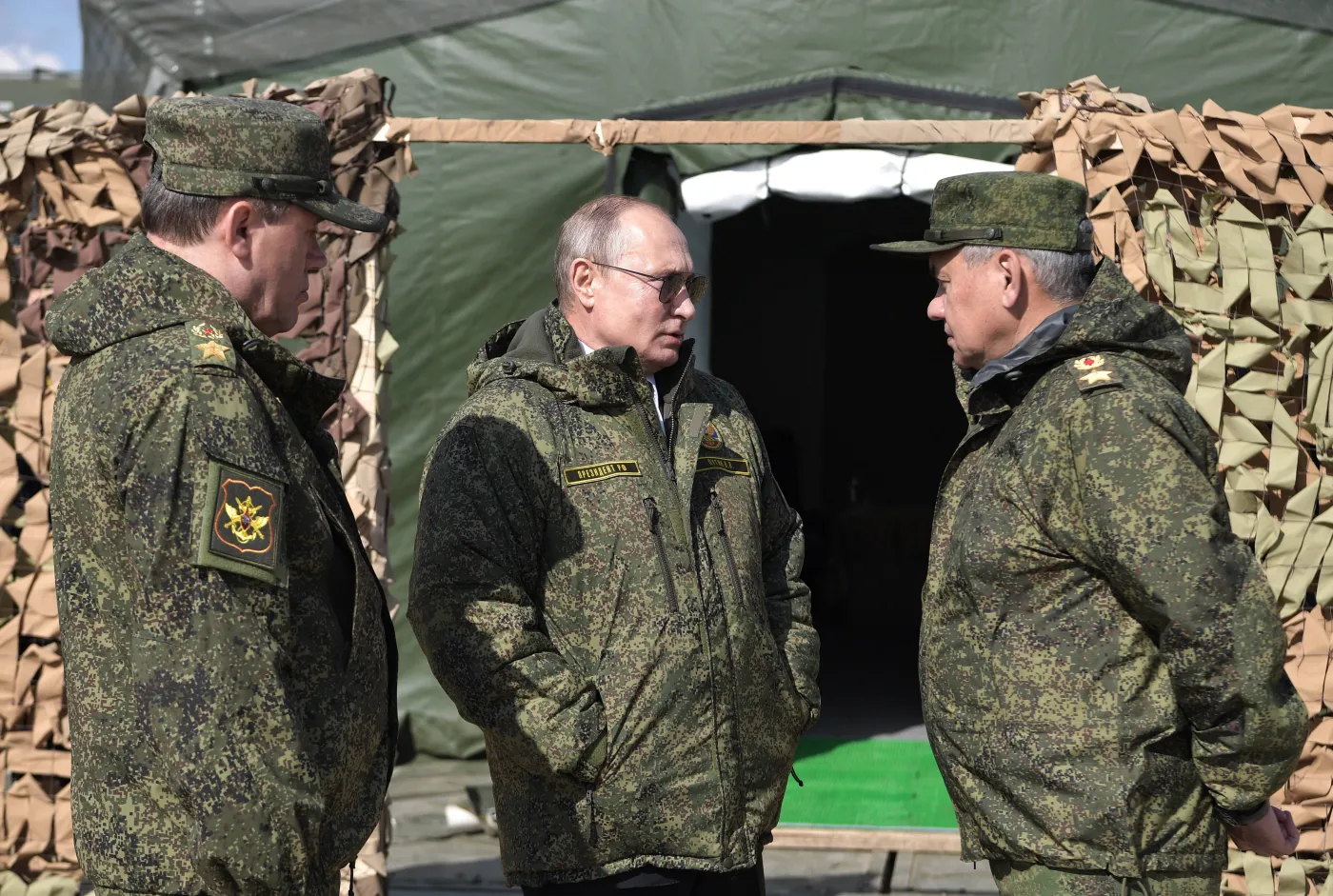 Władimir Putin, Siergiej Szojgu i Walerij Gierasimow