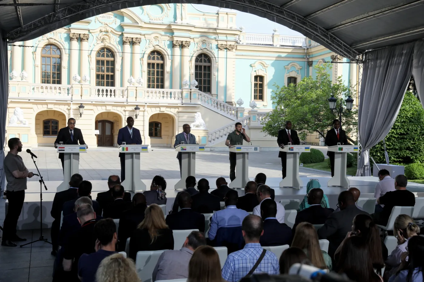 Prezydent Ukrainy Wołodymyr Zełenski na wspólnej konferencji z przywódcami państw afrykańskich