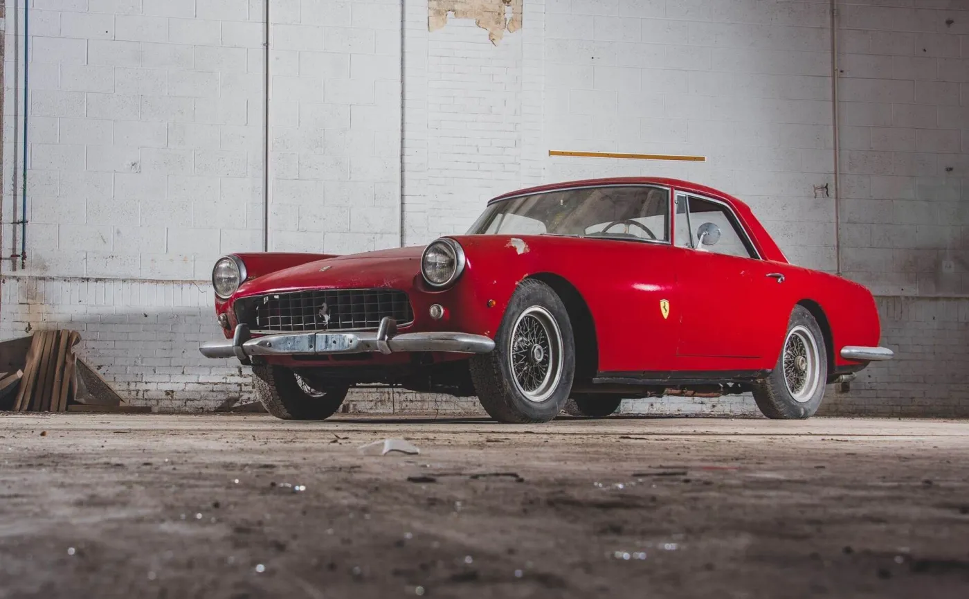 1960-ferrari-250-gt-coupe-series-ii-by-pinin-farina-37857377.jpeg