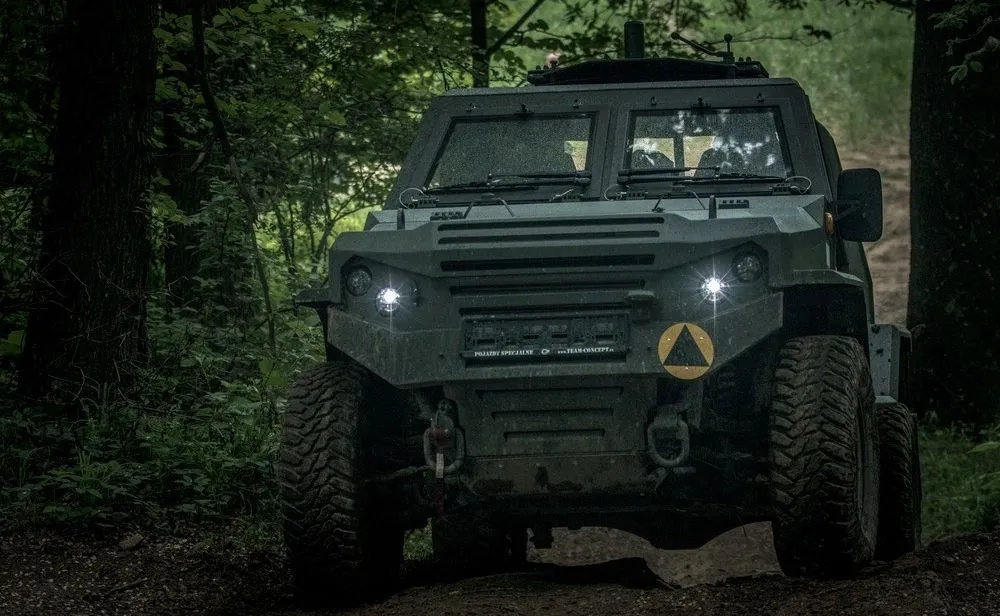 wirus-jak-zmija-nowe-samochody-terenowe-dla-wojska-37313525.jpg