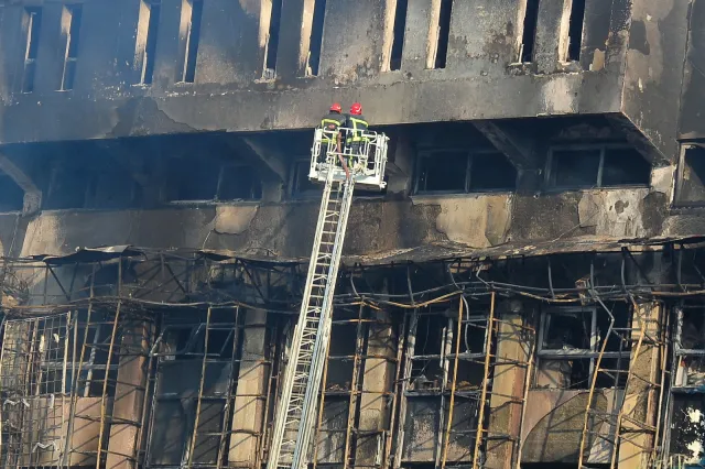 Spłonęła komenda policji. Straż przez kilka godzin gasiła pożar