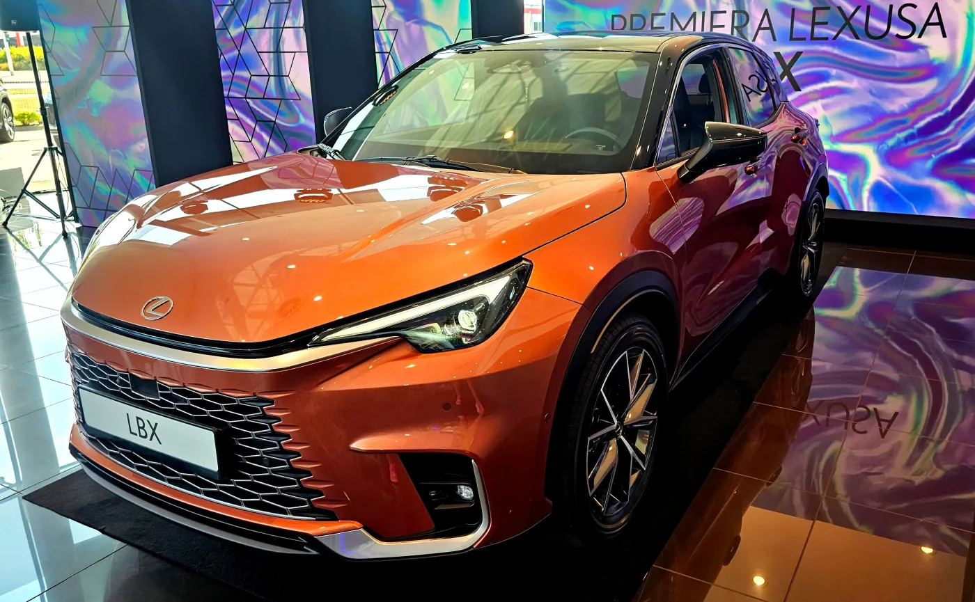 lexus-lbx-z-hybryda-15-rozpedza-sie-na-polskim-rynku-37988421.jpg