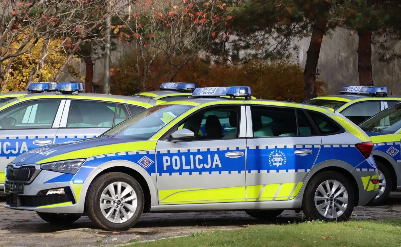 skoda-superb-i-skoda-scala-to-nowe-radiowozy-policji-37990184.jpg