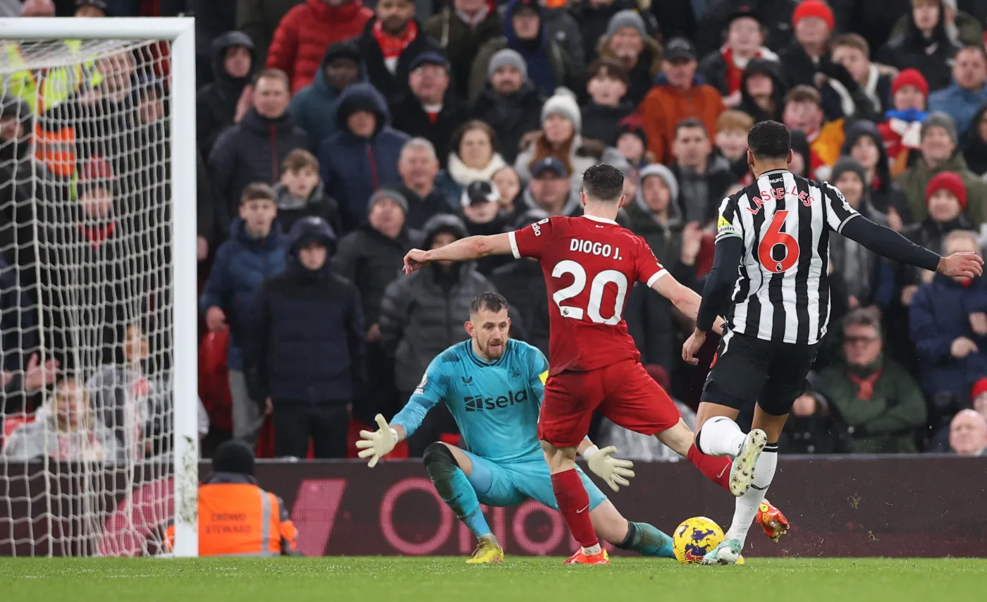 Sześć goli w meczu Liverpoolu z Newcastle. "The Reds" uciekają rywalom