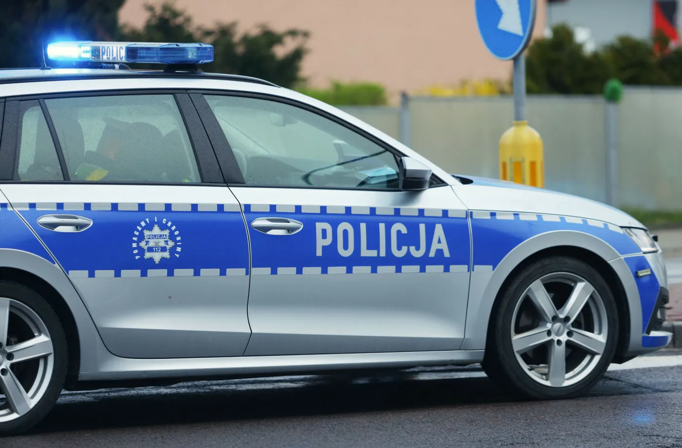 Rodzice "opiekowali" się dziećmi. Razem mieli 7,5 promila alkoholu we krwi