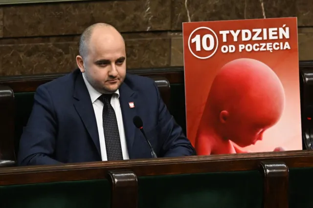 Debata o aborcji zakłócona przez posła PiS. Słychać było bicie serca dziecka