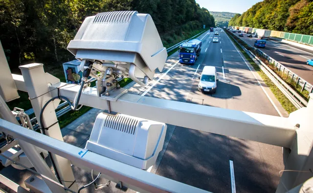 Co zamiast fotoradarów? Te urządzenia łapią 4 razy więcej kierowców